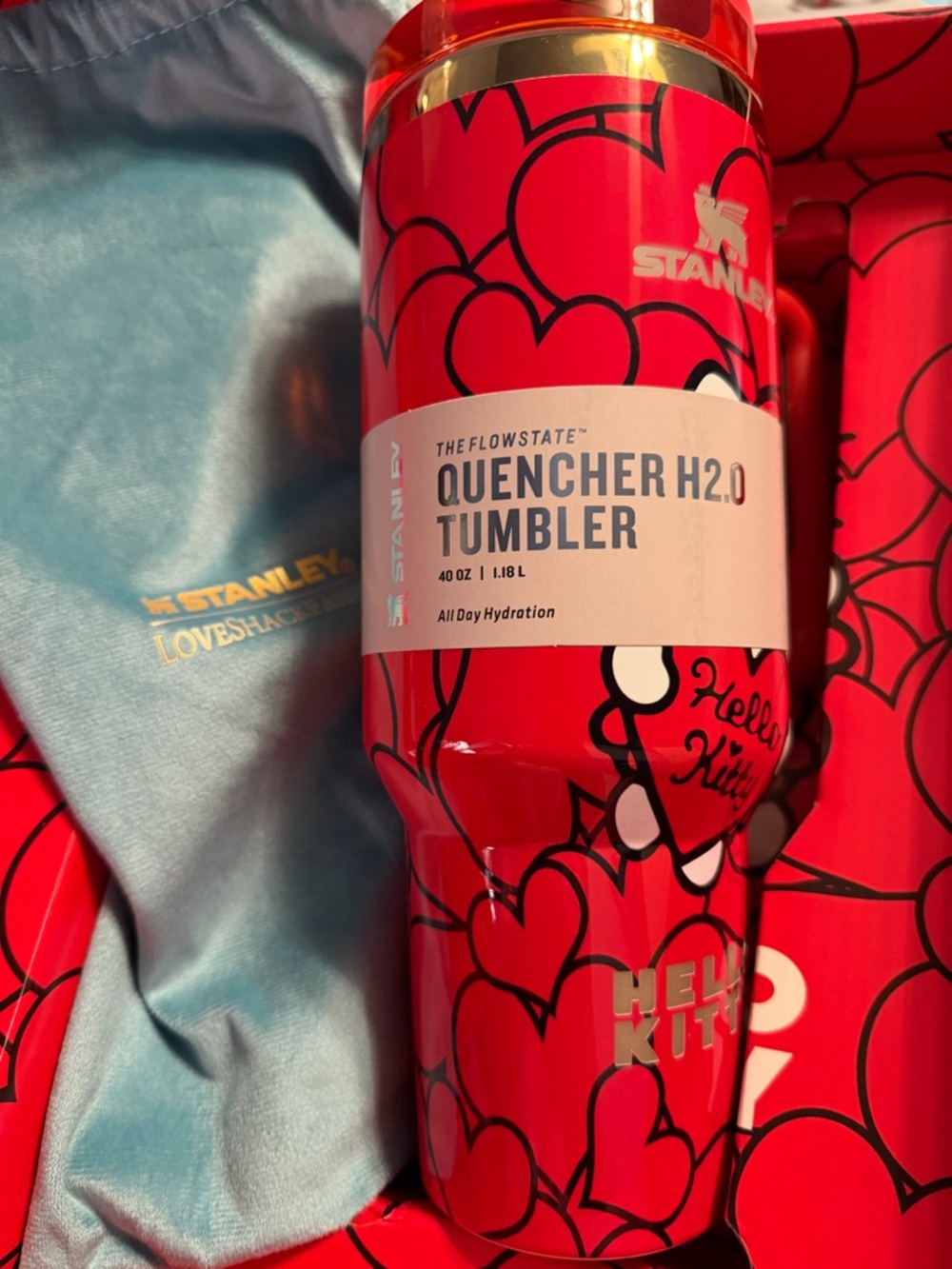 New!  Stanley x Hello Kitty Quencher H2.0 Tumbler - Red Hearts